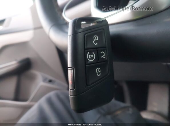 3VVVX7B28RM112677 2024 VOLKSWAGEN TAOS Gray Vista del salpicadero