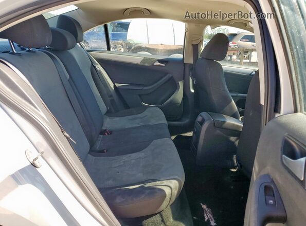 3VW2B7AJ5JM208034 2018 VOLKSWAGEN JETTA Gray 