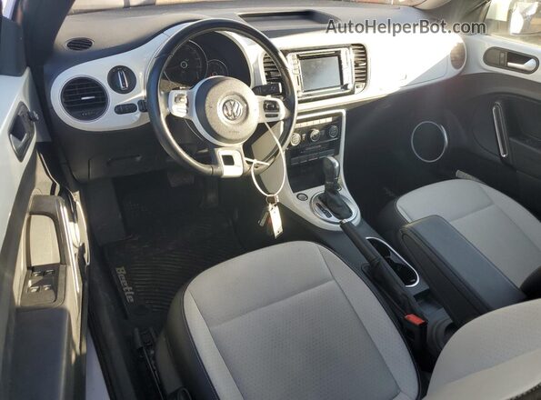 3VW5DAAT0KM506840 2019 VOLKSWAGEN BEETLE White Առջևի վահանակի տեսք