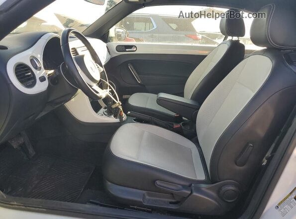 3VW5DAAT0KM506840 2019 VOLKSWAGEN BEETLE White Սալոնի դիմացի տեսք