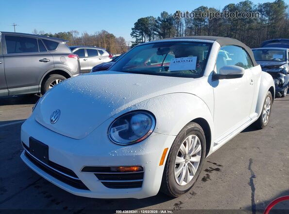 3VW5DAAT3JM516437 2018 VOLKSWAGEN BEETLE White Vista tres cuartos delantera izquierda