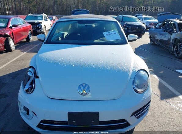 3VW5DAAT3JM516437 2018 VOLKSWAGEN BEETLE White Vista del cuadro de instrumentos