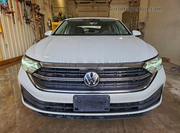3VW5M7BU5RM018388 2024 VOLKSWAGEN JETTA White Vista frontal