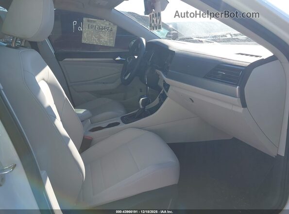 3VW7M7BU7RM051787 2024 VOLKSWAGEN JETTA Белый Вид салона спереди