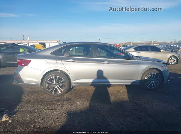 3VWBX7BU7SM026606 2025 VOLKSWAGEN JETTA Gray Вид задньої частини салону