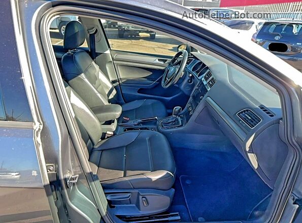 3VWD17AU3JM753848 2018 VOLKSWAGEN GOLF Gray 