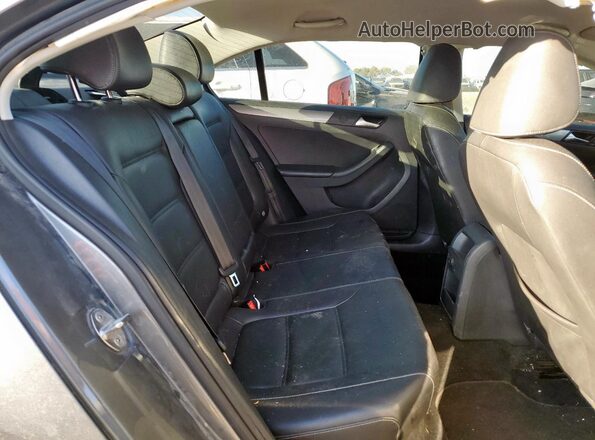 3VWDB7AJ8JM205198 2018 VOLKSWAGEN JETTA Gray 