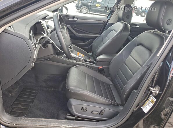3VWEM7BU8NM009095 2022 VOLKSWAGEN JETTA Черный Вид салона спереди