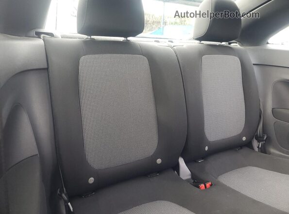 3VWF17AT1HM611749 2017 VOLKSWAGEN BEETLE Blue Вид задніх сидінь