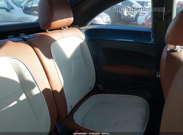 3VWF17AT6HM628076 2017 VOLKSWAGEN BEETLE Dark Blue Вид наклейки с VIN-кодом