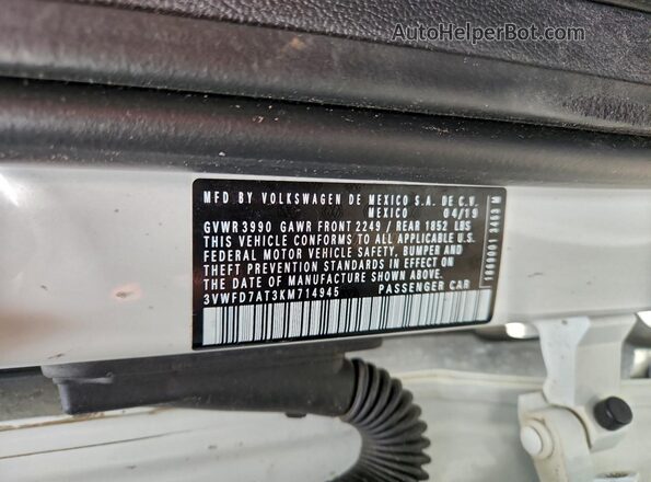 3VWFD7AT3KM714945 2019 VOLKSWAGEN BEETLE White 