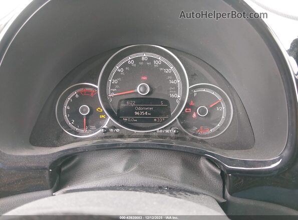 3VWFD7AT4JM701510 2018 VOLKSWAGEN BEETLE Green Widok tylnych siedzeń