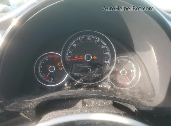 3VWFD7AT5KM707074 2019 VOLKSWAGEN BEETLE White 