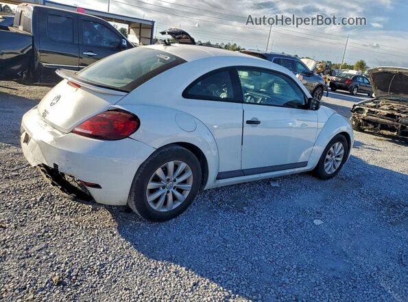 3VWFD7AT8JM707259 2018 VOLKSWAGEN BEETLE White 