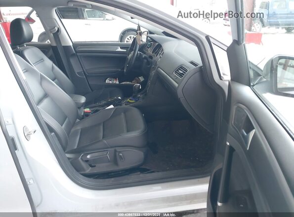 3VWG57AU8MM004713 2021 VOLKSWAGEN GOLF Gray წინა სალონის ხედი