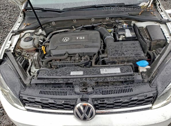 3VWH17AU8JM762255 2018 VOLKSWAGEN GOLF White Widok wnętrza z tyłu