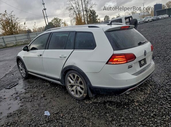 3VWH17AU8JM762255 2018 VOLKSWAGEN GOLF White Tył lewy