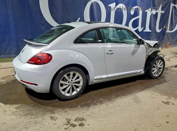3VWJD7AT4JM701338 2018 VOLKSWAGEN BEETLE Белый 