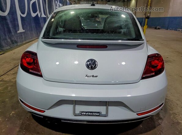 3VWJD7AT4JM701338 2018 VOLKSWAGEN BEETLE Белый 
