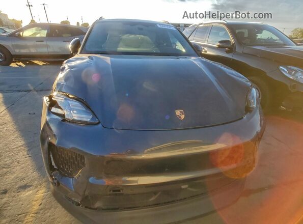 WP1AA2XA3RL000819 2024 PORSCHE MACAN Black Widok z tyłu