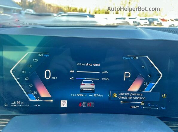 5UX43EU01S9Y38941 2025 BMW X5 White ხელსაწყოთა პანელის ხედი