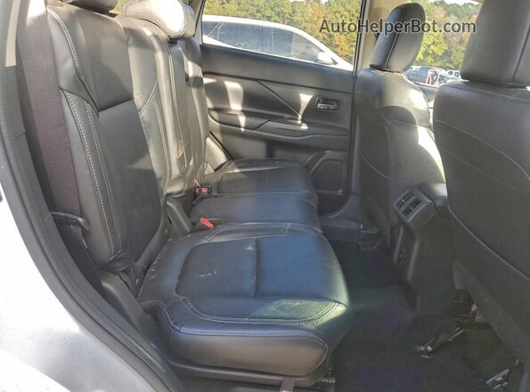 JA4AD3A39LZ018719 2020 MITSUBISHI OUTLANDER Белый Вид подкапотного пространства