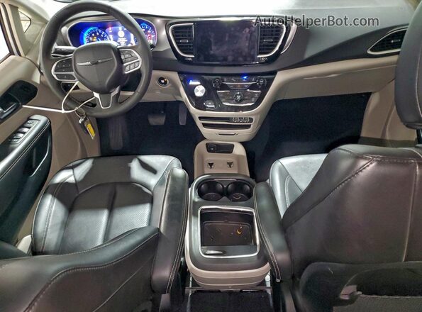 2C4RC1BGXRR162199 2024 CHRYSLER PACIFICA Silver 