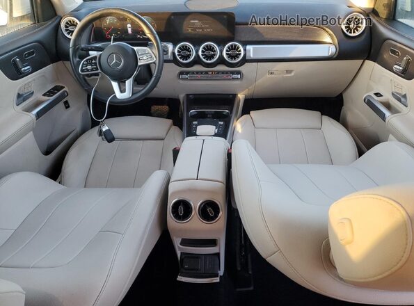 W1N4M4HB0NW234252 2022 MERCEDES-BENZ GLB-CLASS Белый Вид щитка приборов
