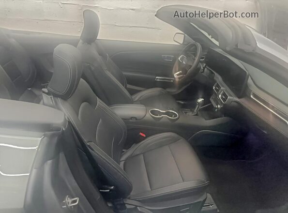 1FAGP8UH7S5127591 2025 FORD MUSTANG Silver Հետևի տեսք