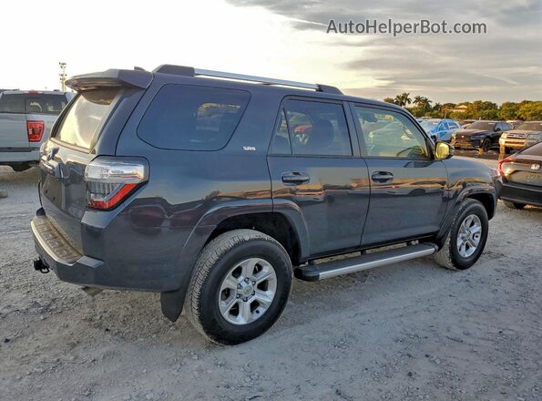 JTEEU5JR8R5312891 2024 TOYOTA 4RUNNER Серый Передняя правая четверть