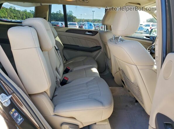 4JGDF6EE0GA698763 2016 MERCEDES-BENZ GL-CLASS Brown Սալոնի հետևի տեսք