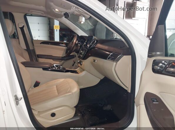 4JGDF6EE0JB023061 2018 MERCEDES-BENZ GLS 450 White Вид салону спереду