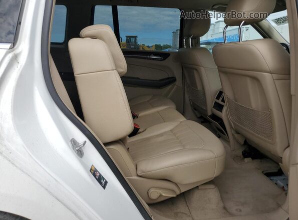 4JGDF6EE7GA661595 2016 MERCEDES-BENZ GL-CLASS White Widok wnętrza z tyłu