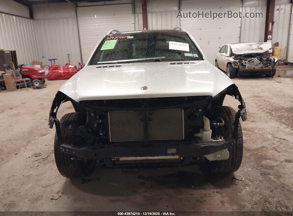 4JGDF7DE2HA771981 2017 MERCEDES-BENZ GLS 550 Silver ხელსაწყოთა პანელის ხედი
