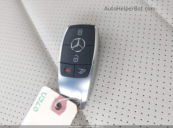 4JGFB4KB1NA746481 2022 MERCEDES-BENZ GLE 350 Белый Вид панели приборов