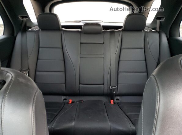 4JGFB4KB6LA088220 2020 MERCEDES-BENZ GLE Black Widok tylnych siedzeń