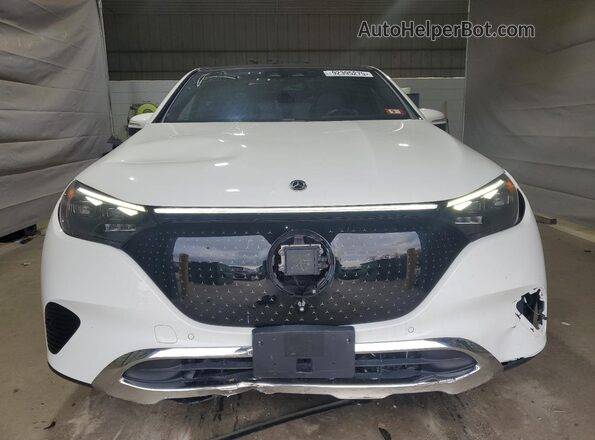 4JGGM1CB1SA060223 2025 MERCEDES-BENZ EQE White Դիմացի տեսք