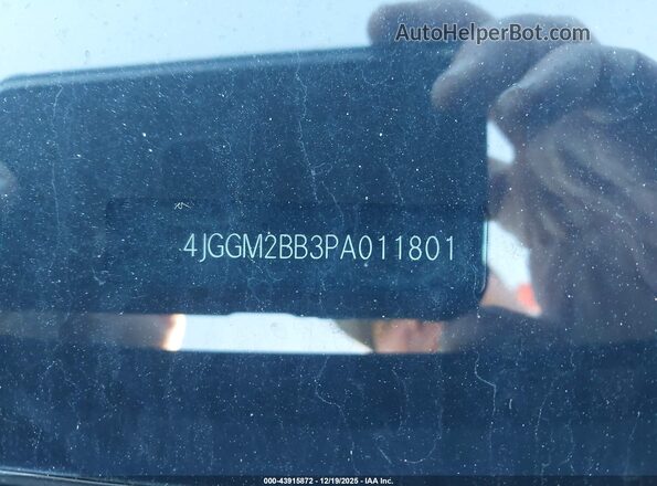 4JGGM2BB3PA011801 2023 MERCEDES-BENZ EQE 350+ SUV Black ძრავის განყოფილების ხედი