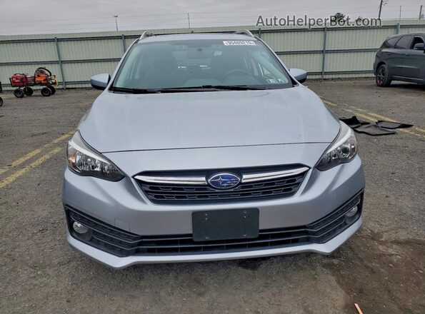 4S3GTAD65N3712679 2022 SUBARU IMPREZA Silver Front view