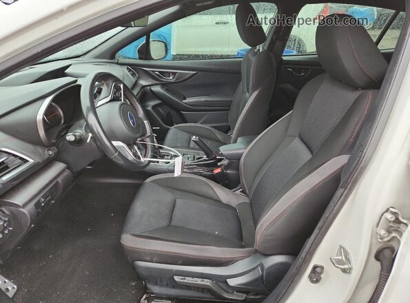 4S3GTAM68J3710046 2018 SUBARU IMPREZA White Front interior view