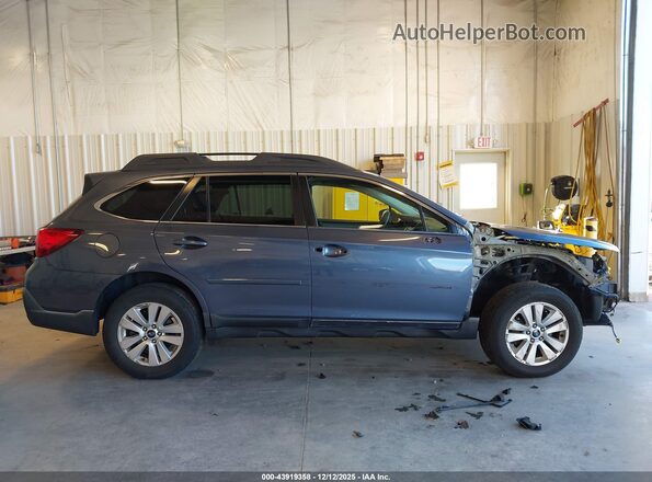 4S4BSACC4J3261092 2018 SUBARU OUTBACK Gray Rear interior view