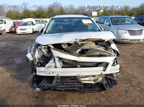 4S4BTADC9M3117828 2021 SUBARU OUTBACK White Rear interior view