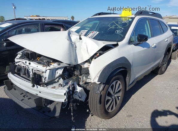 4S4BTAFC2S3211186 2025 SUBARU OUTBACK Белый Передняя левая четверть