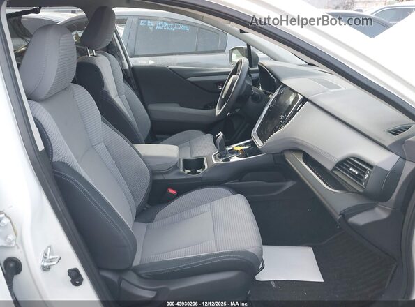 4S4BTAFC2S3211186 2025 SUBARU OUTBACK Белый Вид салона спереди