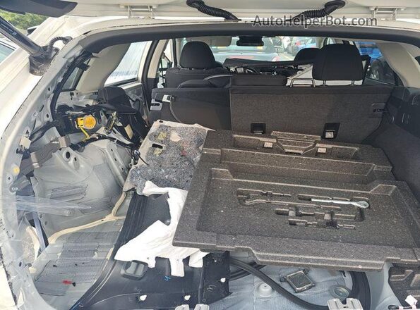 4S4BTAFC8S3205764 2025 SUBARU OUTBACK  Widok wnętrza z przodu