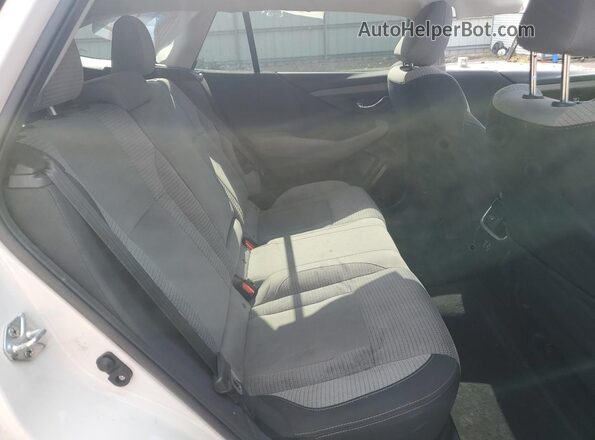 4S4BTAFCXR3156156 2024 SUBARU OUTBACK White Vista de los asientos traseros