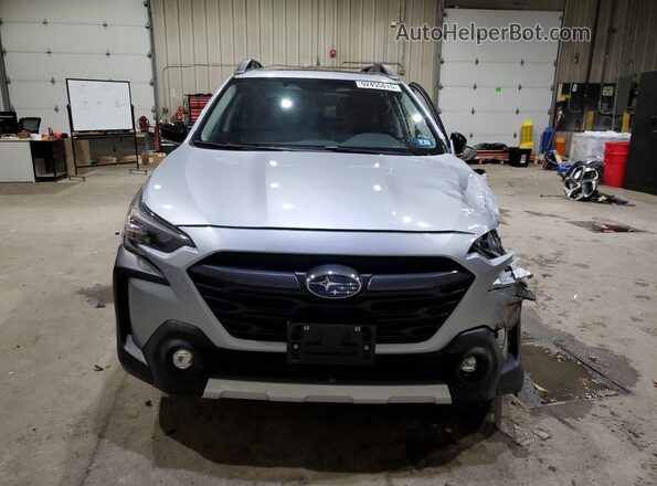 4S4BTANC5R3255355 2024 SUBARU OUTBACK Silver Вид спереду