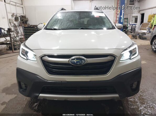 4S4BTANC9M3173752 2021 SUBARU OUTBACK White Widok wnętrza z tyłu