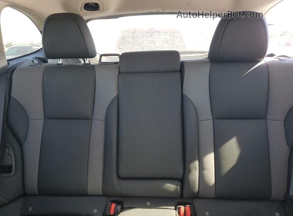 4S4BTGLD3R3102388 2024 SUBARU OUTBACK Серебряный Вид задних сидений