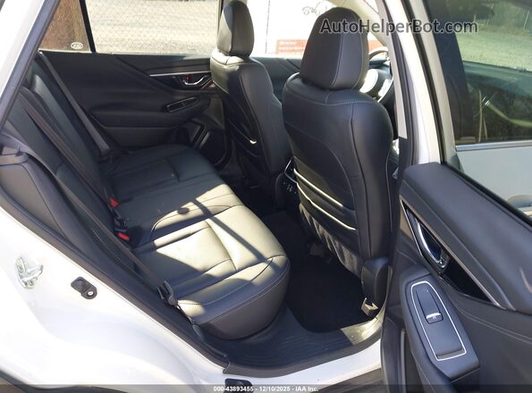 4S4BTGPD3R3162715 2024 SUBARU OUTBACK White Vista de la etiqueta del VIN